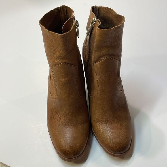 Isola’ Brown Leather Ankle Boots Women’s Size 6 Side Zip Stacked Heel Booties - Picture 2 of 11